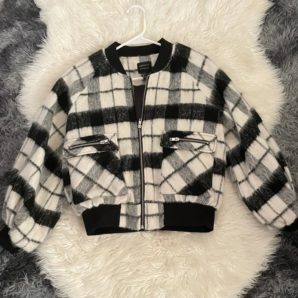 NWOT- Forever 21 bomber jacket
